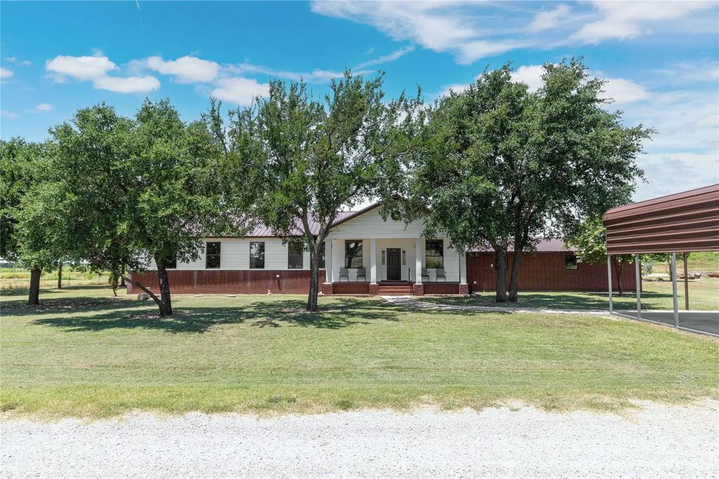3001 County Road 404, Early