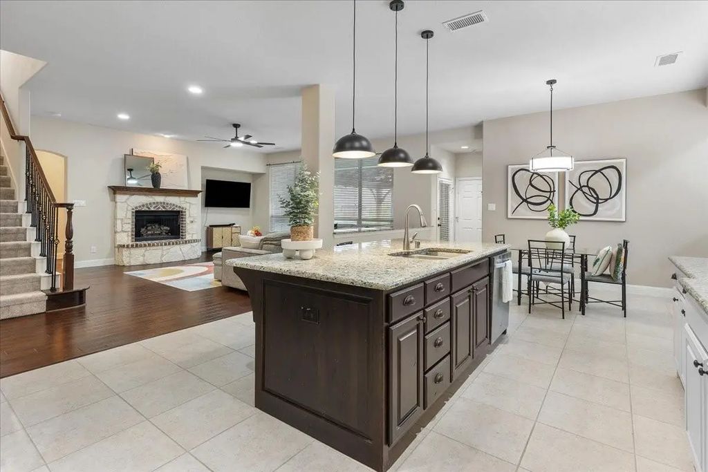 3418 Meadowside Drive, Sachse
