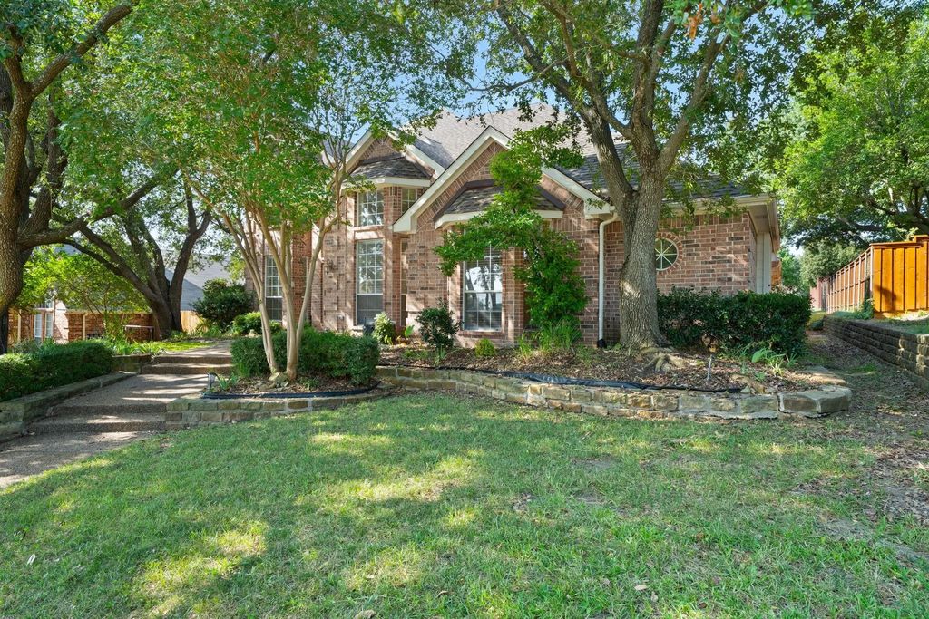 1718 Lake Bluff Drive, Garland