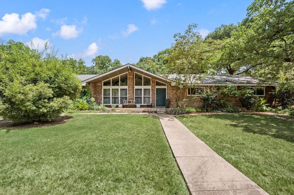 4104 Linkwood Drive, Euless