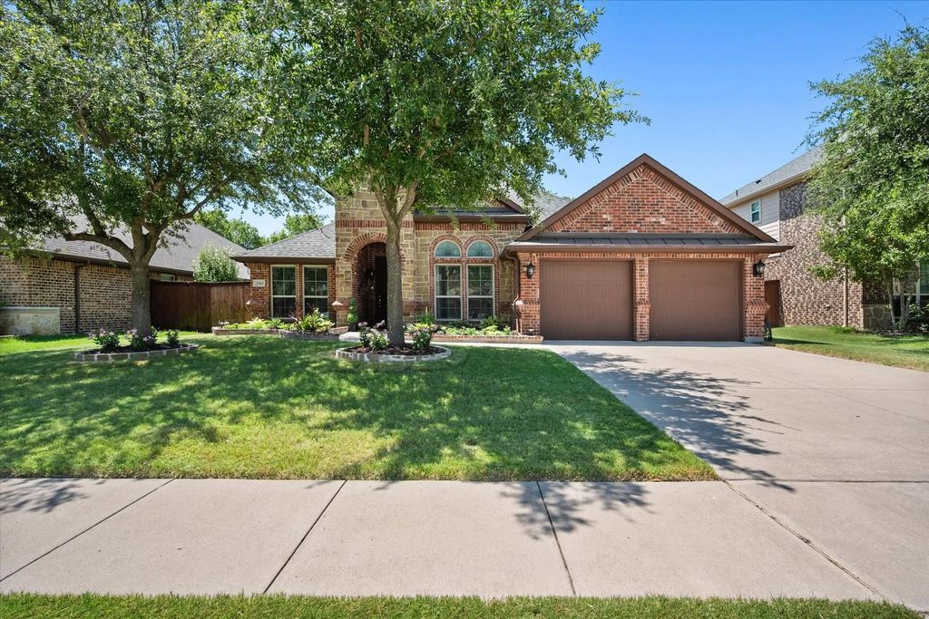 2943 Trail Lake Drive, Grand Prairie
