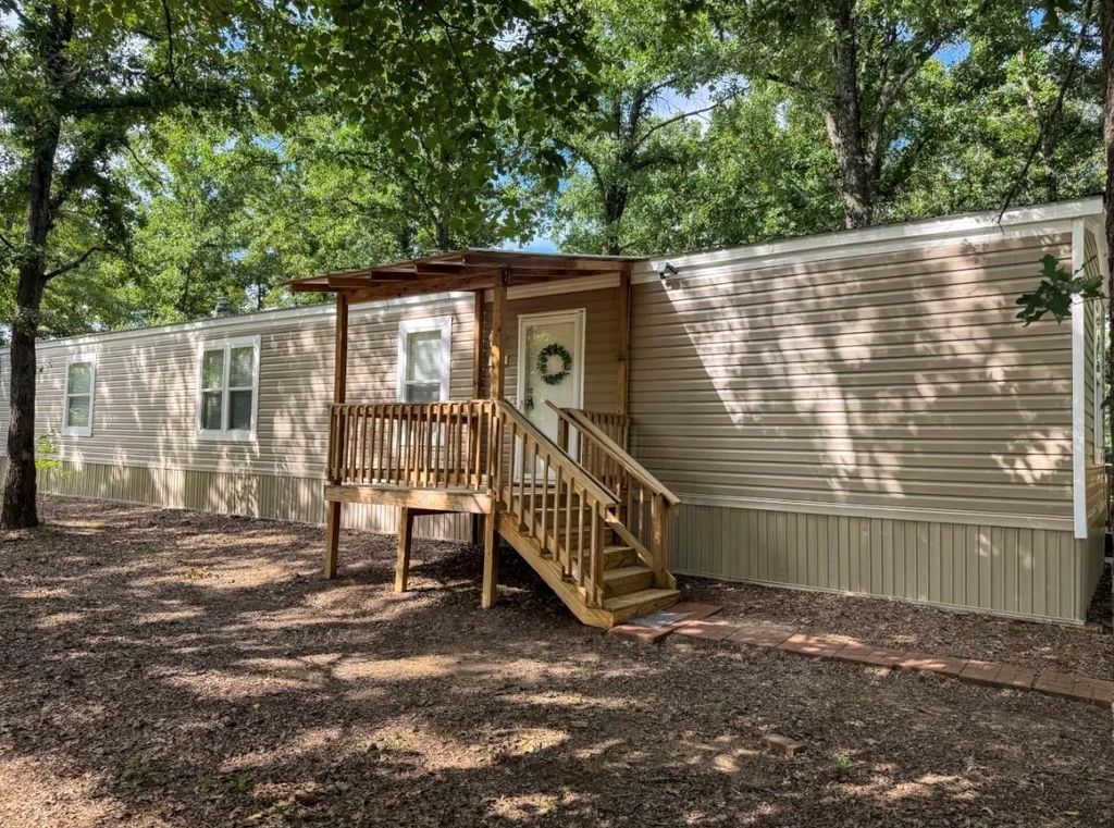 342 Dove Lane, Stonewall