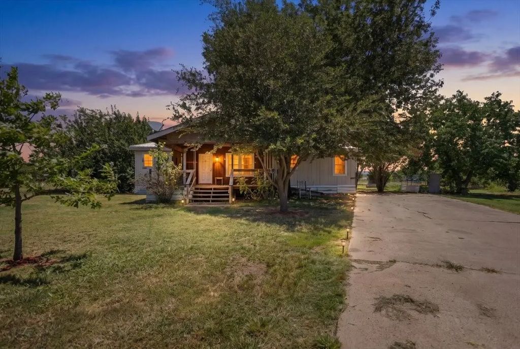 5942 Fm 3080, Mabank