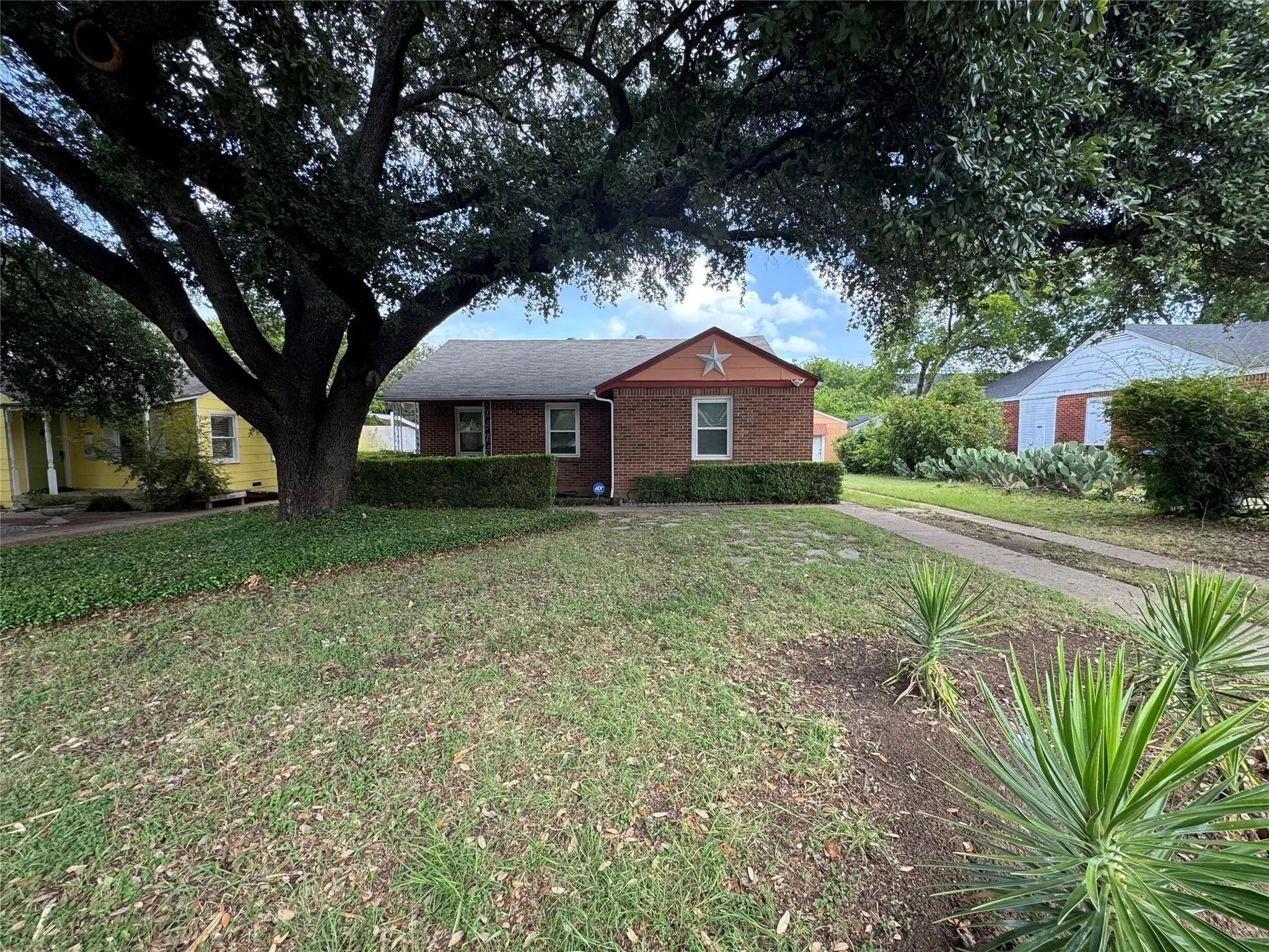 Photo of Listing #21328085