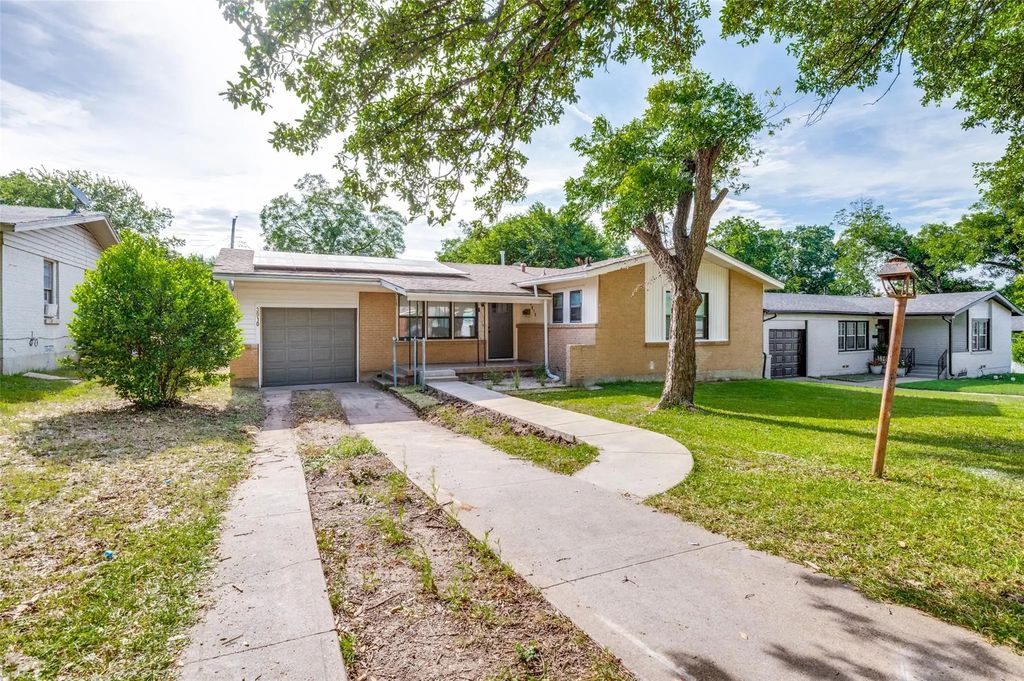 3910 Vanette Lane, Dallas