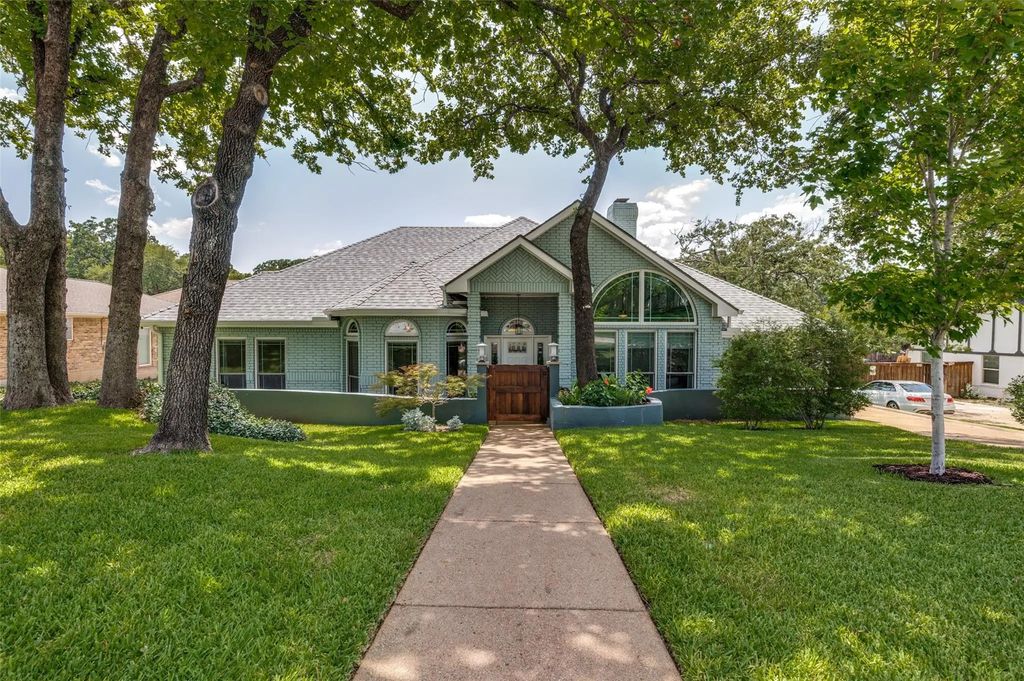 2708 Monarch Drive, Arlington