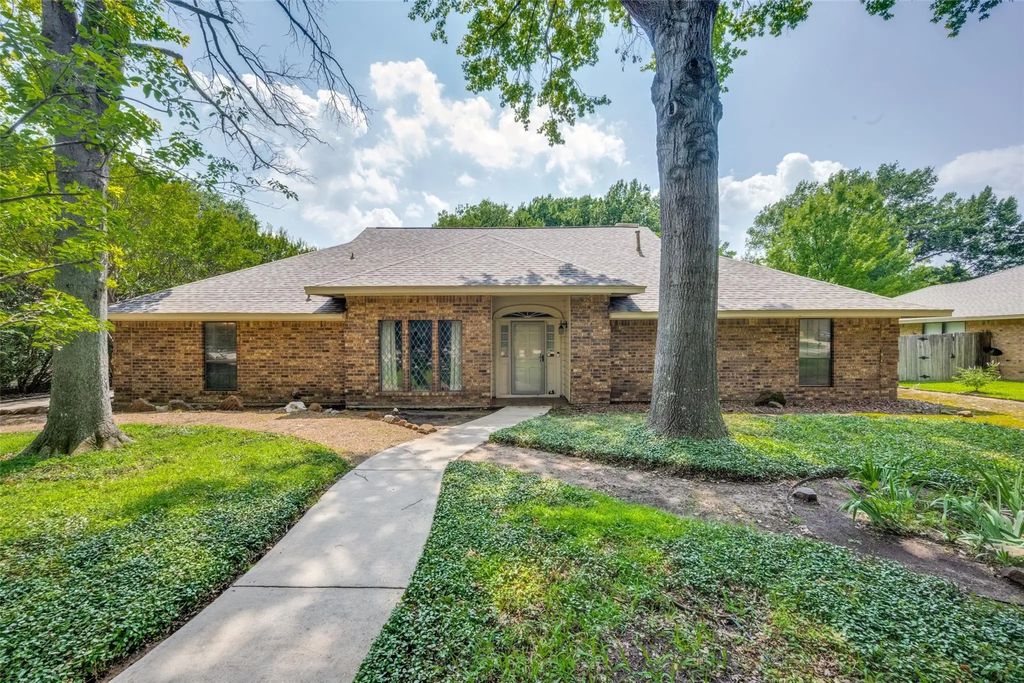 2144 Savannah Trail, Denton