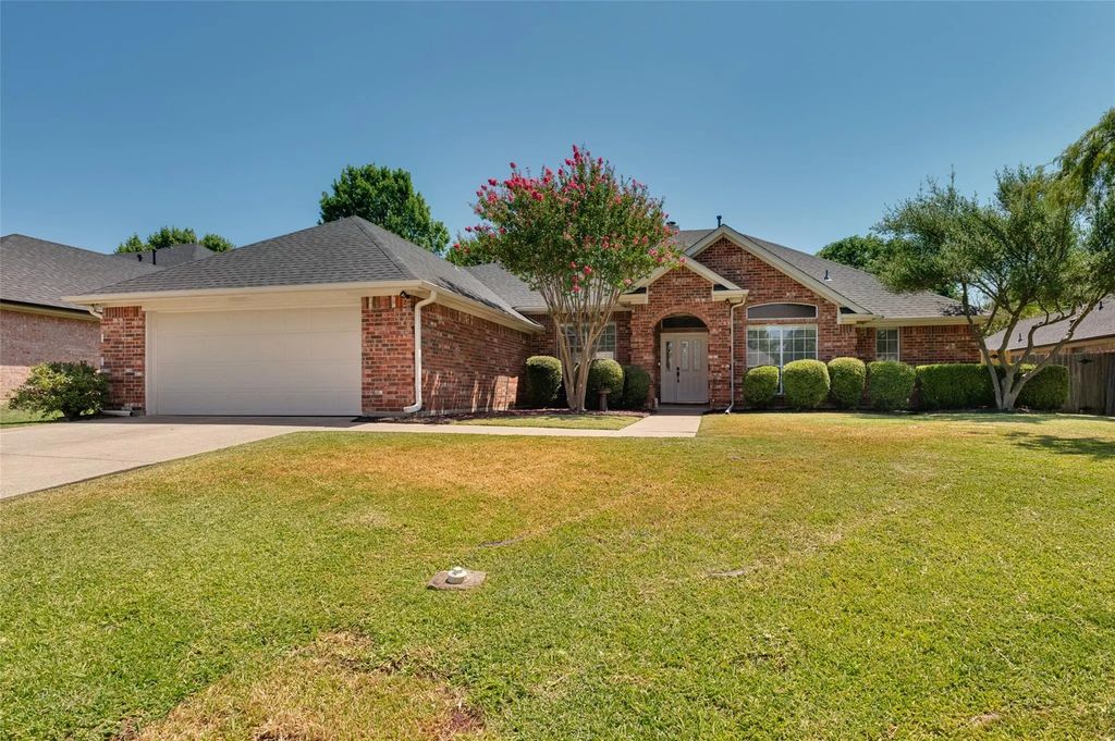 1708 Meadow Crest Lane, Mansfield