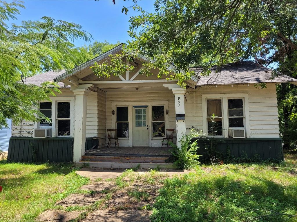 957 Se 6th, Paris
