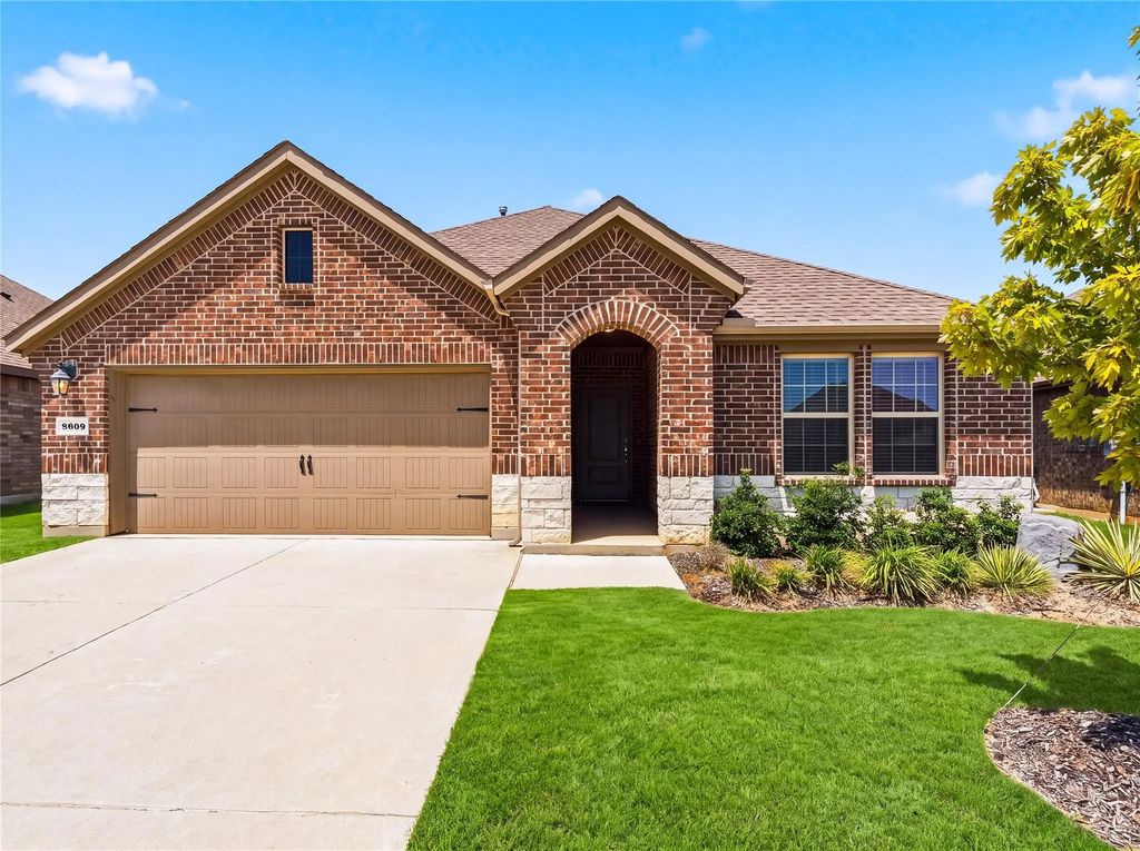 9809 Gooseneck Drive, Aubrey