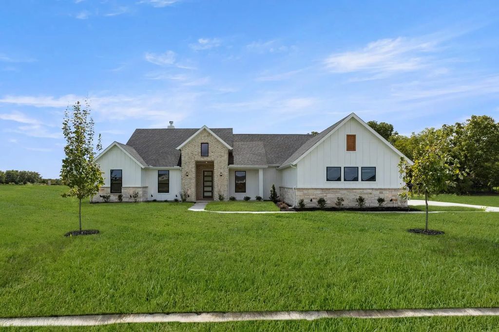 2330 Oak Knoll Drive, Waxahachie
