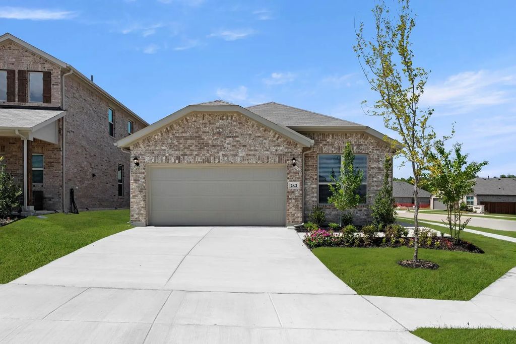 2521 Russell Way, Mesquite