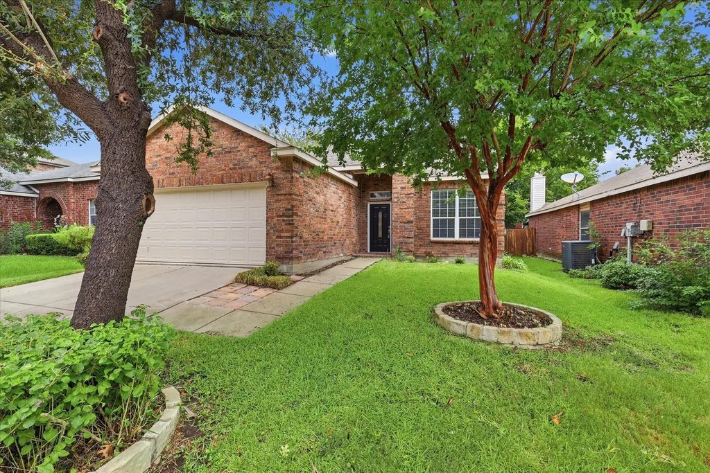6013 Goldenrod Drive, Denton