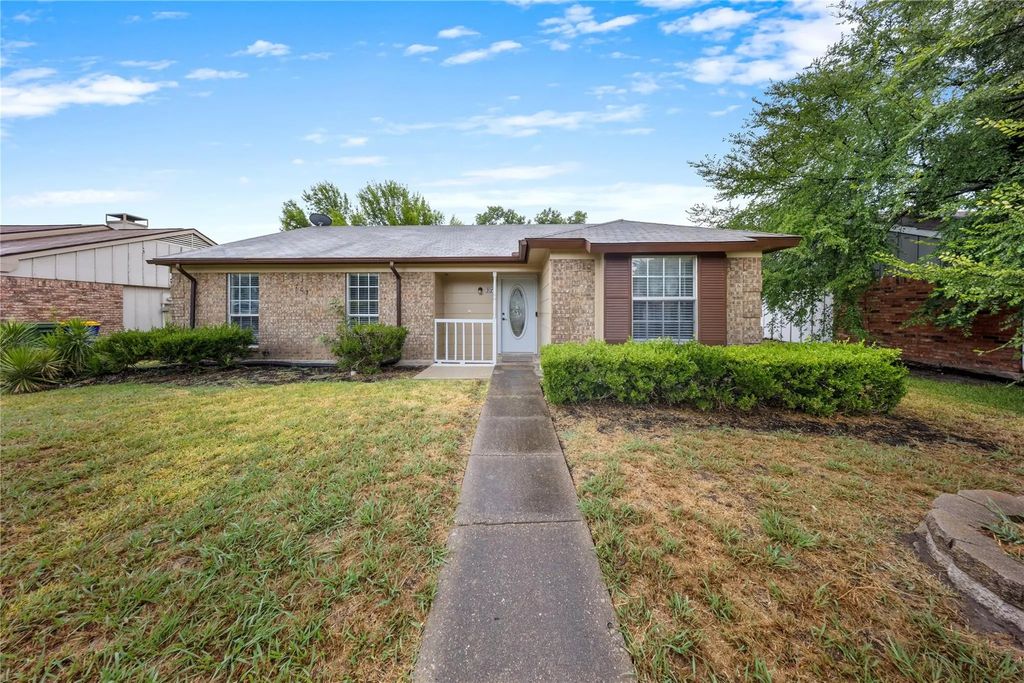 707 Shadybrook, Seagoville