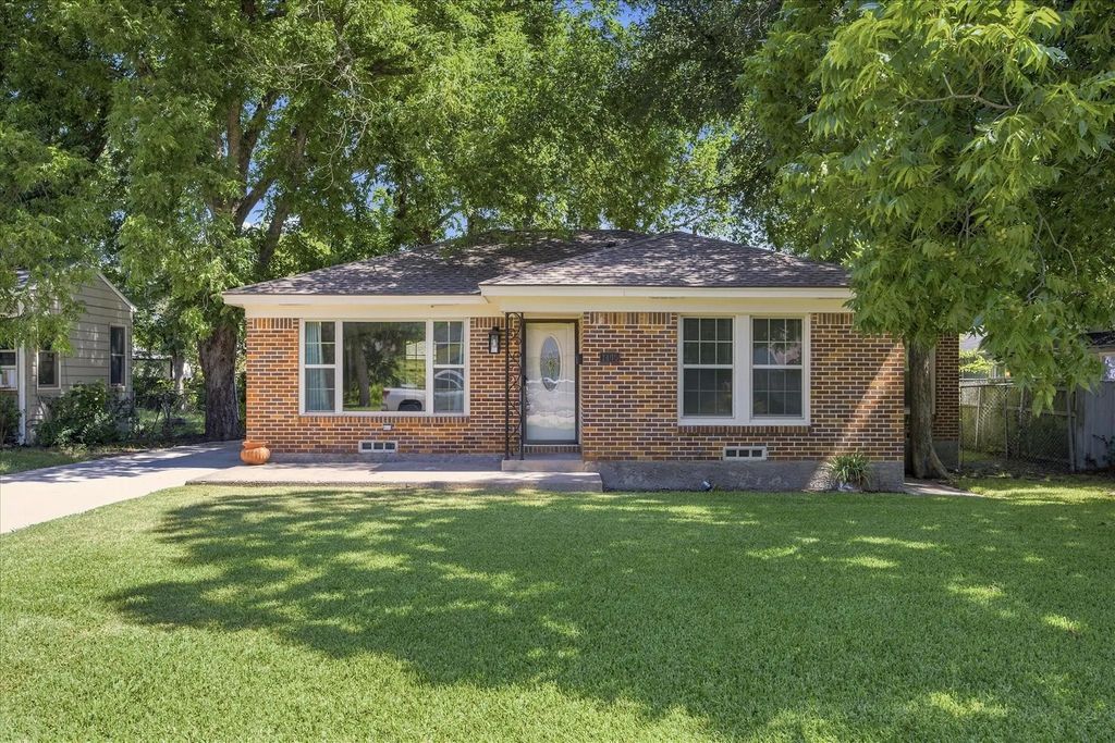 1405 Inwood Boulevard, Garland
