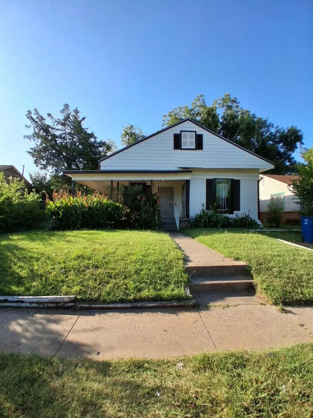 3222 Garden Lane, Dallas