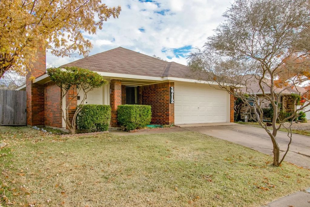 3712 Roussillon Drive, Carrollton