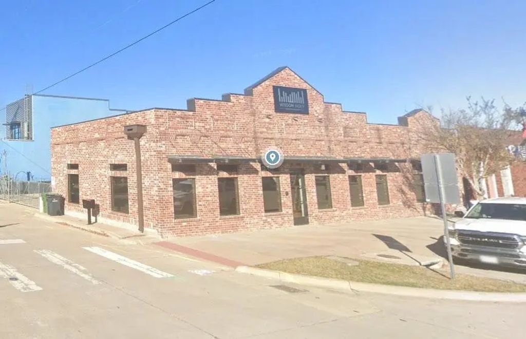102 S Main Street, Prosper