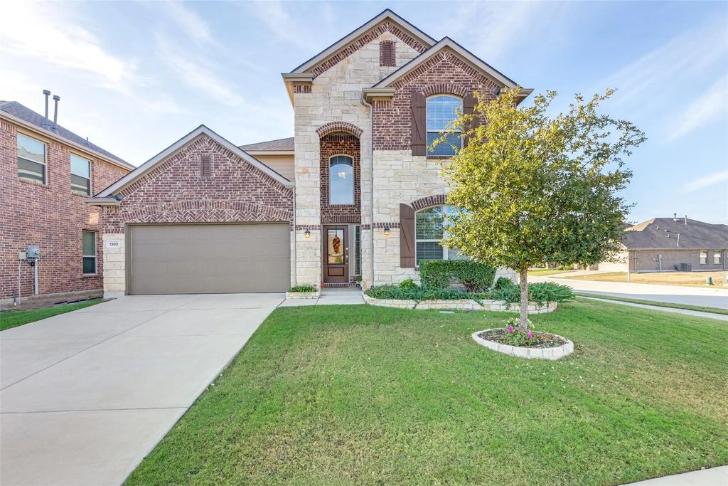 1300 Lake Grove Drive, Little Elm