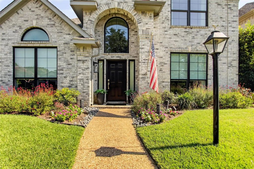 4243 Millview Lane, Dallas