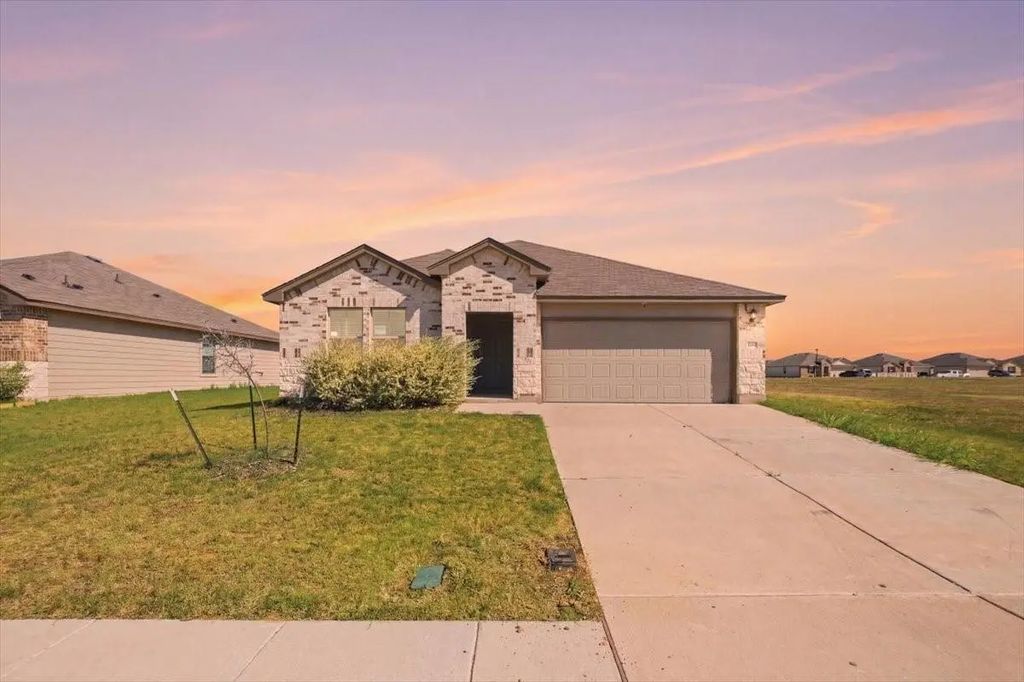 7009 Llano Drive, China Spring