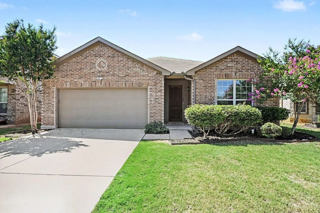 3149 Caribou Falls Court, Fort Worth