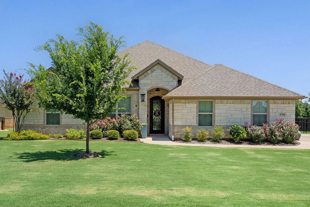 4706 W Wedgefield Road, Granbury