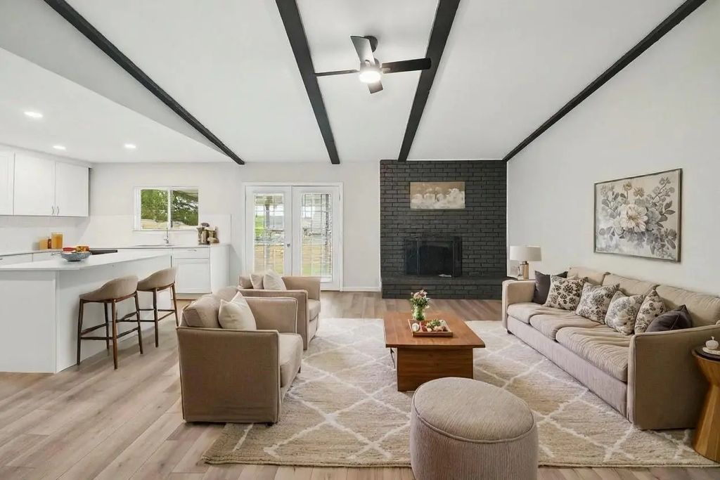 2221 Pennington Drive, Arlington