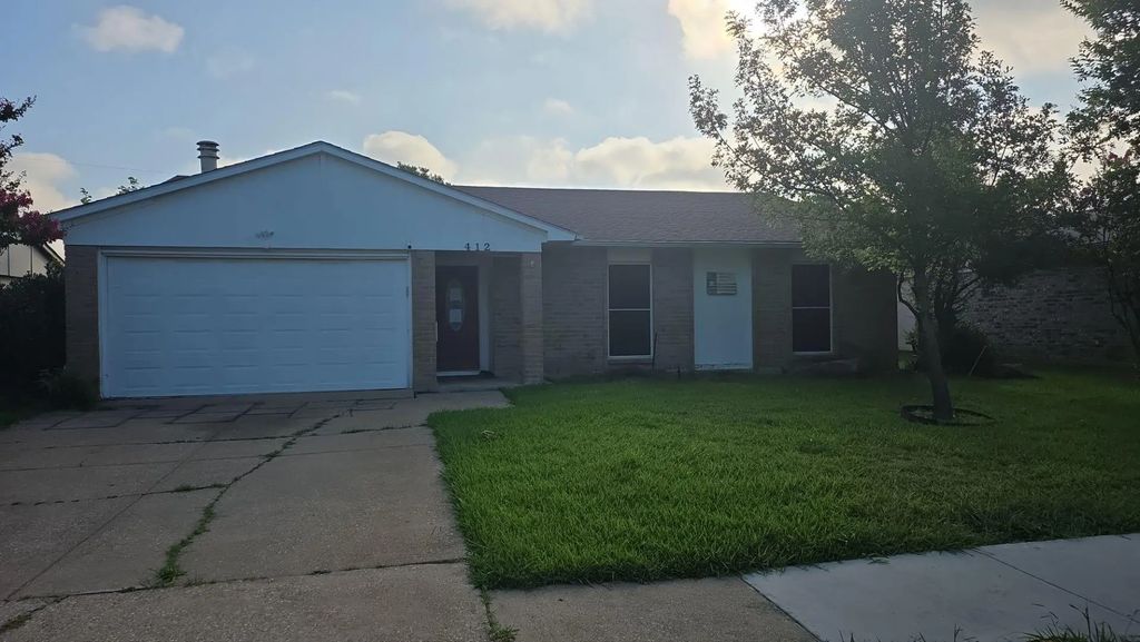 412 Forestwood Drive, Forney
