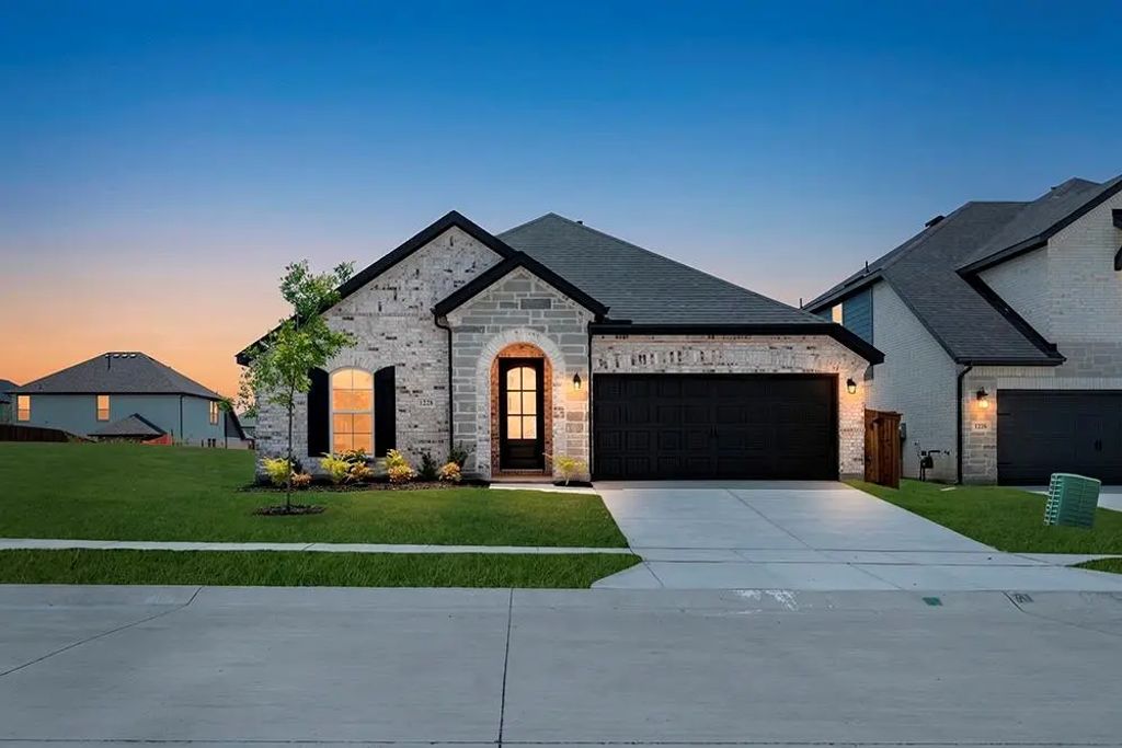 1228 Haggetts Pond Road, Forney