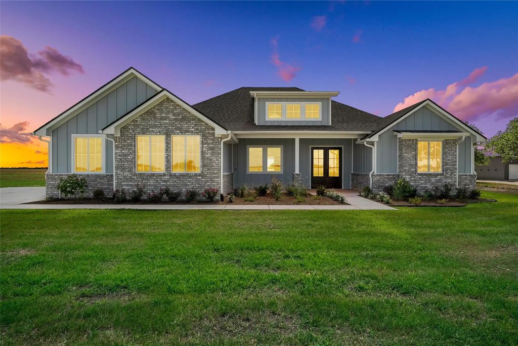 1025 Galaxy, Woodway
