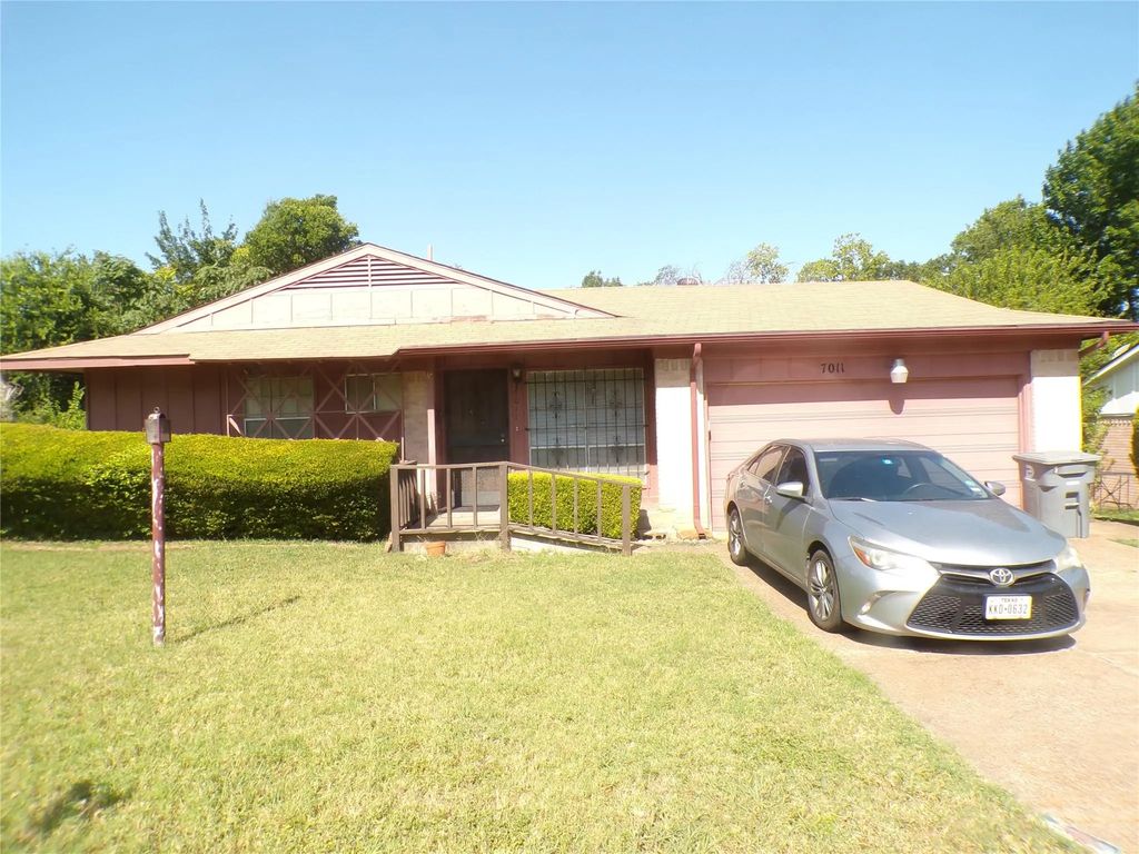 7011 Sweet Sue Lane, Dallas