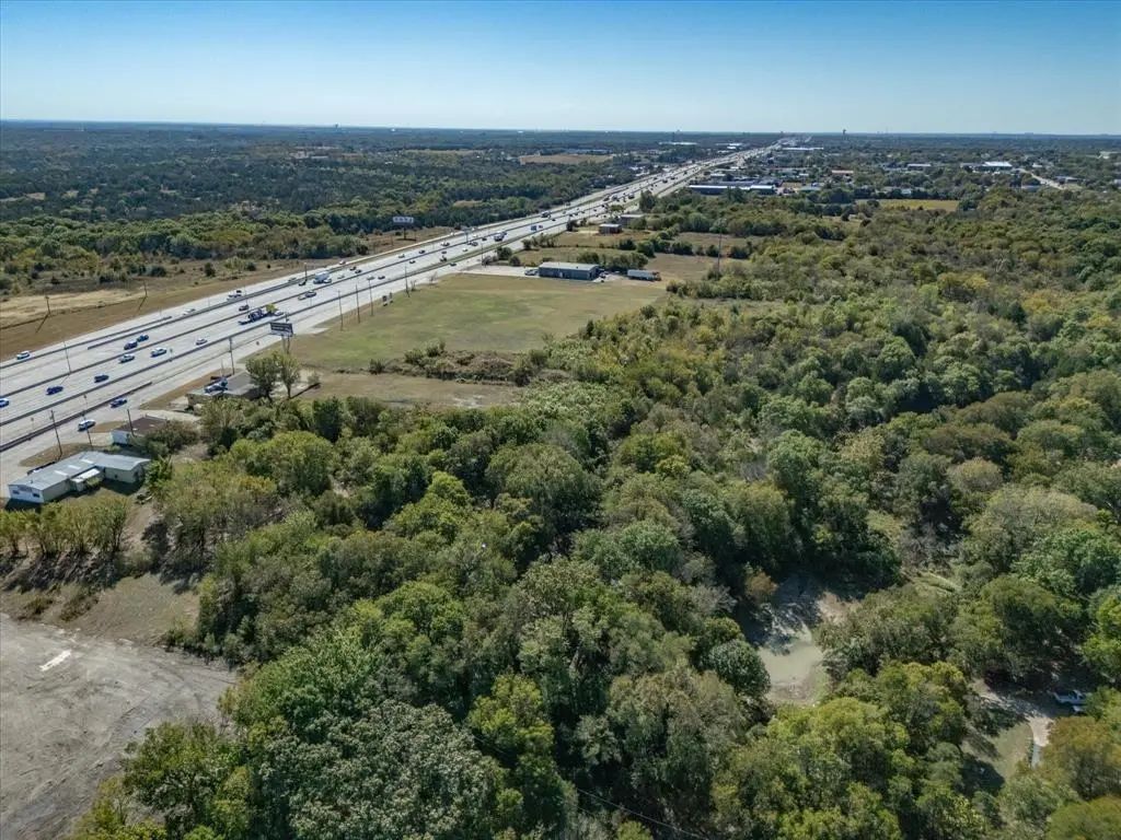 121 Little John Drive, DeSoto