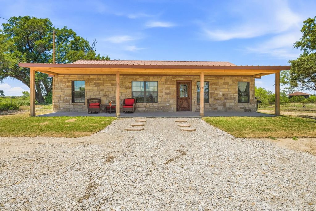 7414 Boswell Court, Lipan