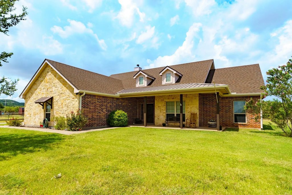 134 Stardust Trail, Tuscola