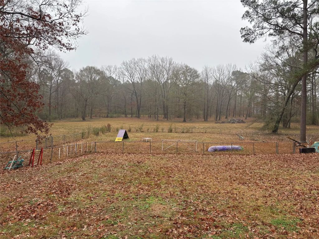 6955 Alvin York Lane, Shreveport
