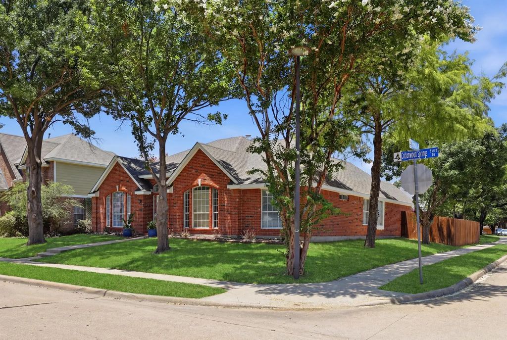 3528 Cottonwood Springs Drive, The Colony