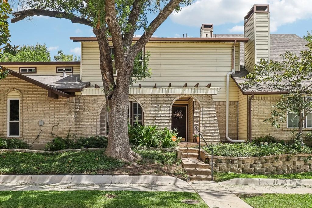 2059 Embassy Way, Carrollton