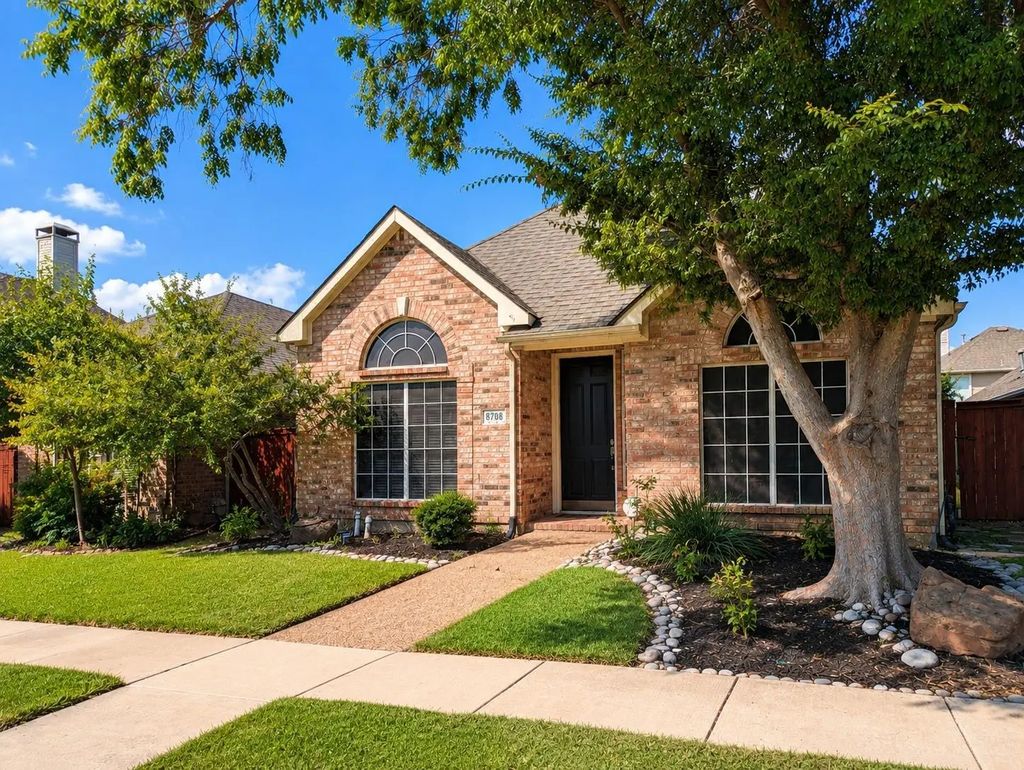 8708 Wellington Road, Irving