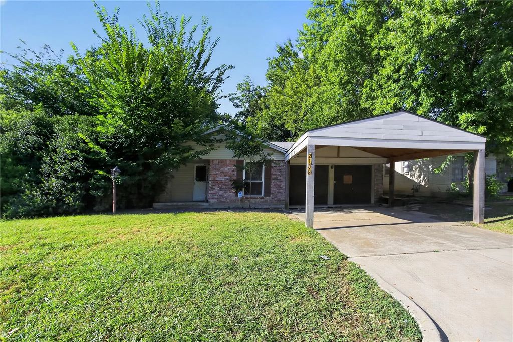 2108 Barton Drive, Arlington