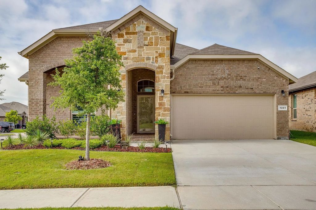1201 Kerrville Lane, Weatherford