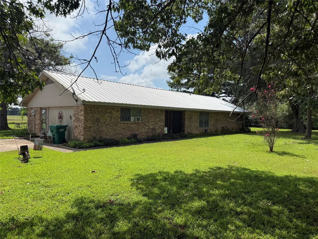 446 County Road 1605, Ravenna