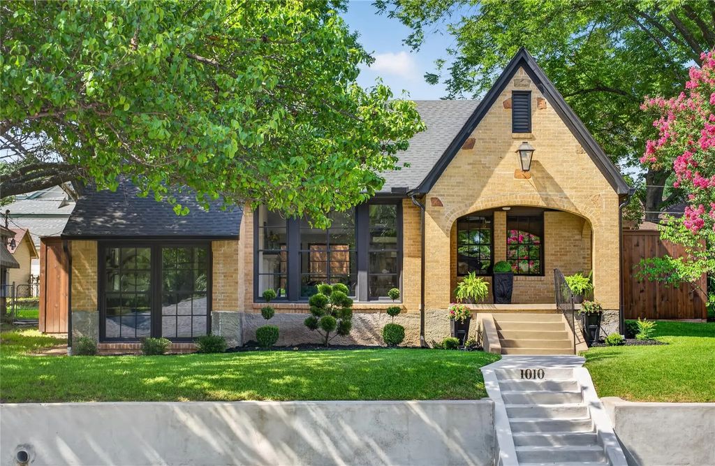 1010 Valencia Street, Dallas