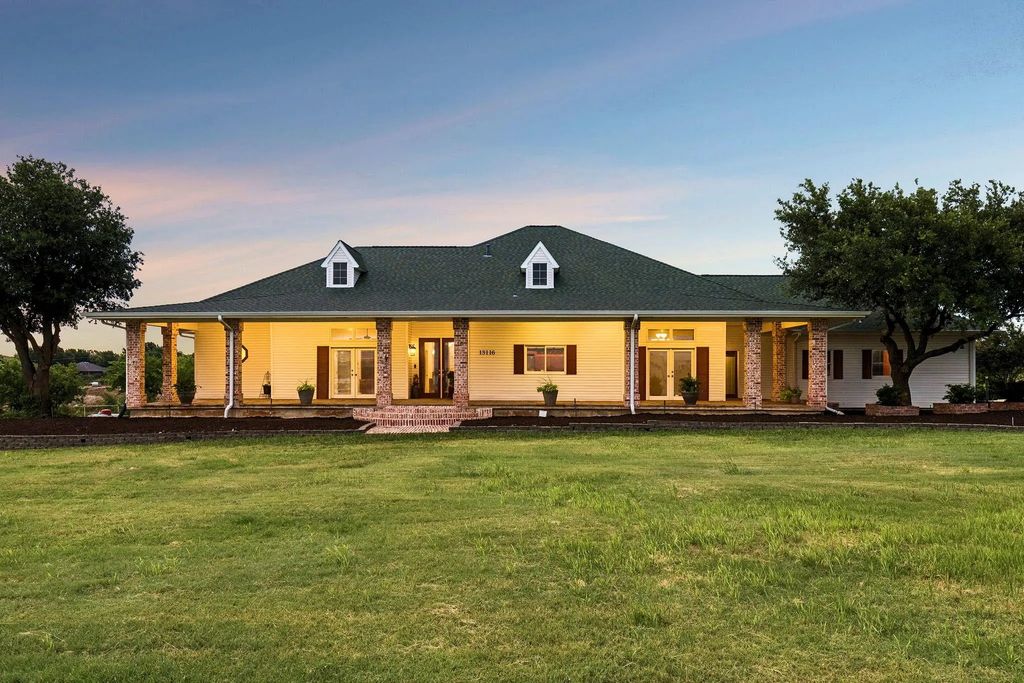 13116 Hillcrest Boulevard, Fort Worth