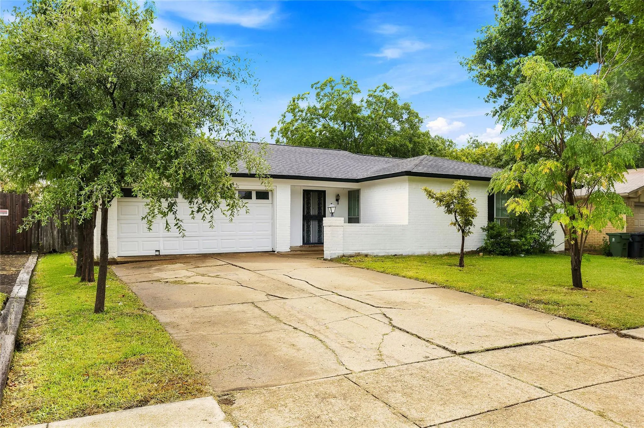 Photo of Listing #21329807