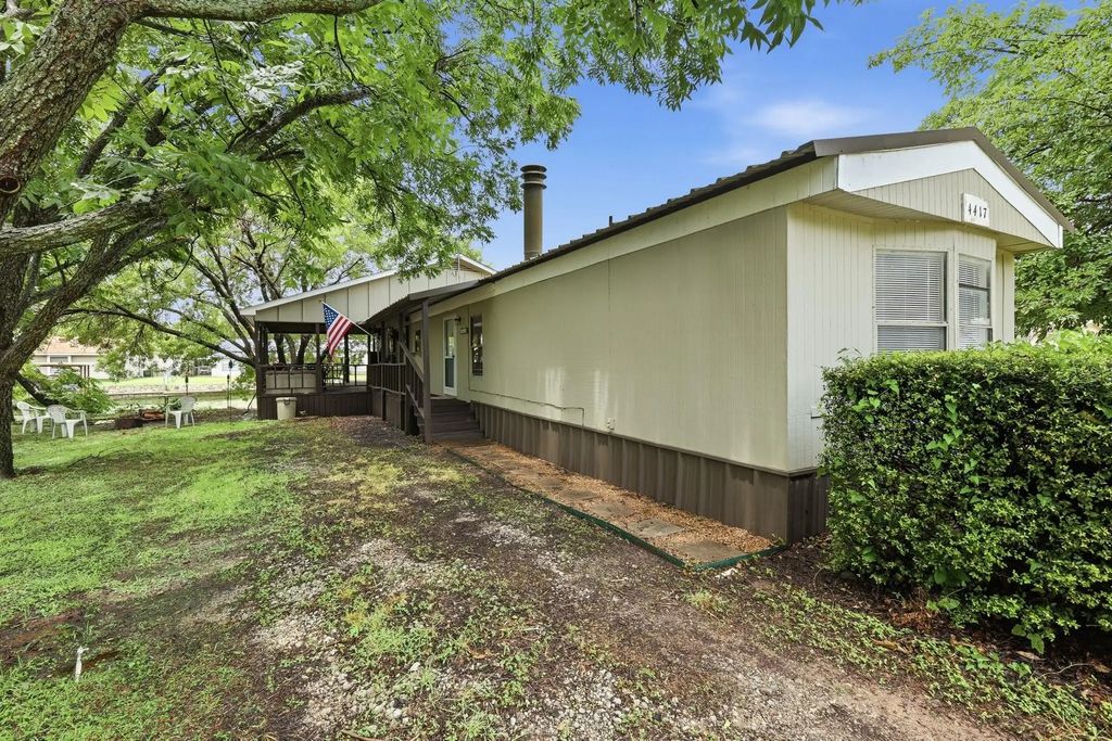 4417 Wildwood Circle, Granbury