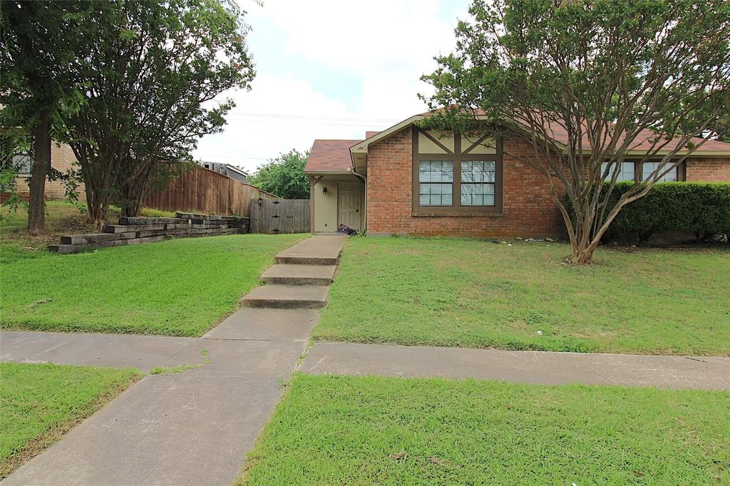 407 Pogue Street, Cedar Hill