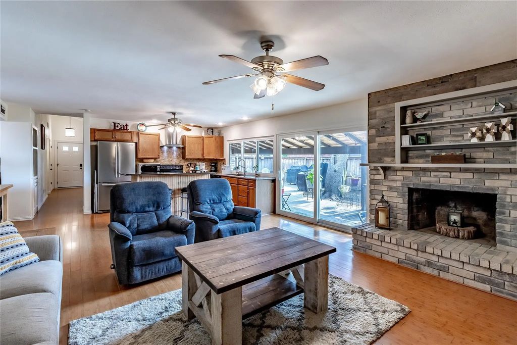 1204 Warwick Drive, Mesquite
