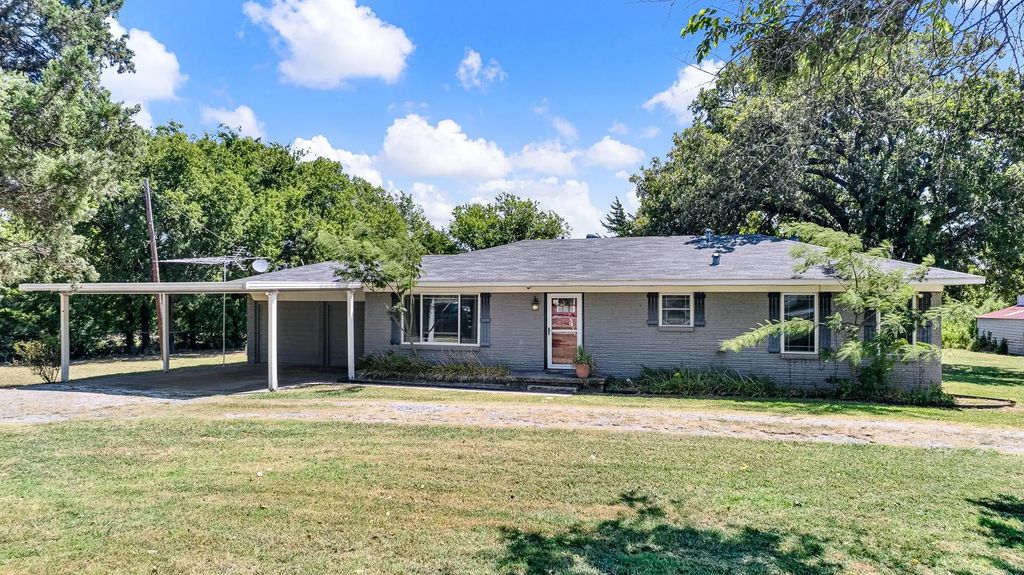 2403 State Hwy 78 S, Farmersville