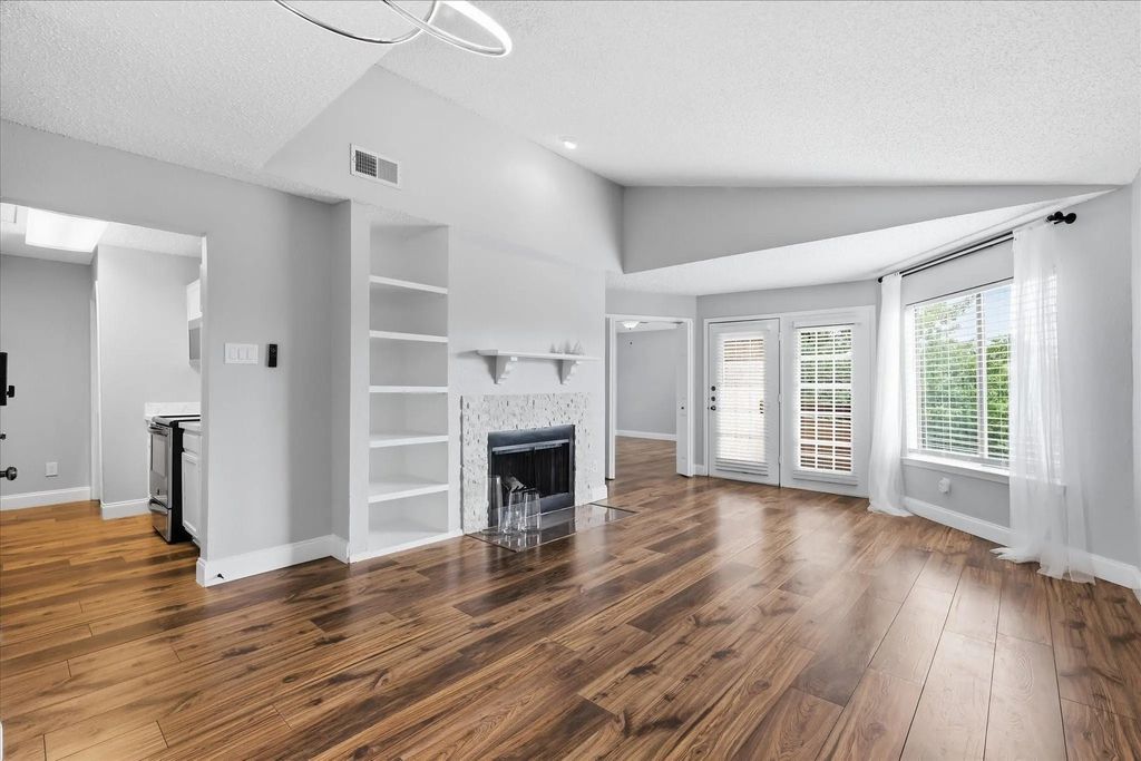 5550 Spring Valley Road A31, Dallas